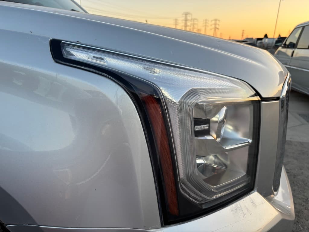 2017 GMC Yukon - 11 