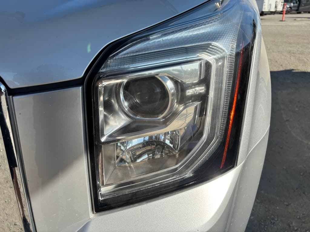 2017 GMC Yukon - 6 