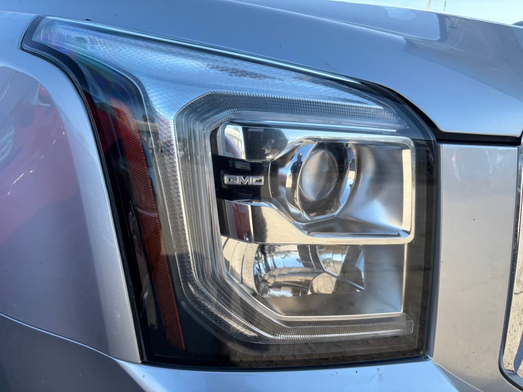 2017 GMC Yukon - 7 