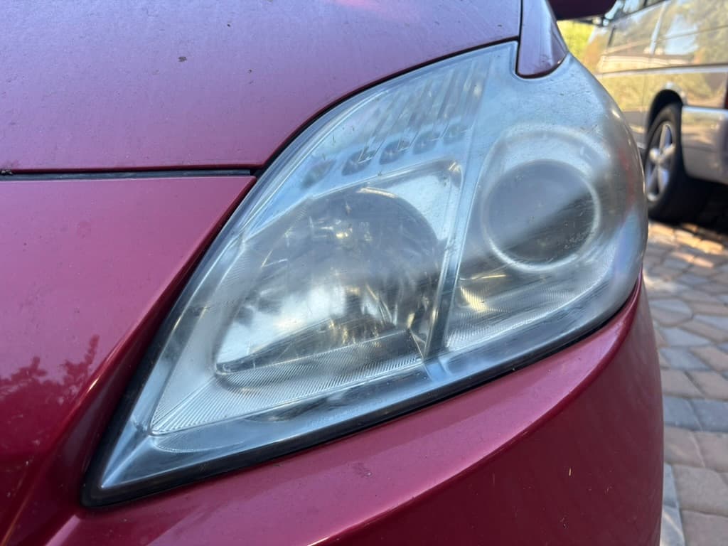 2001 Toyota Prius - 2 