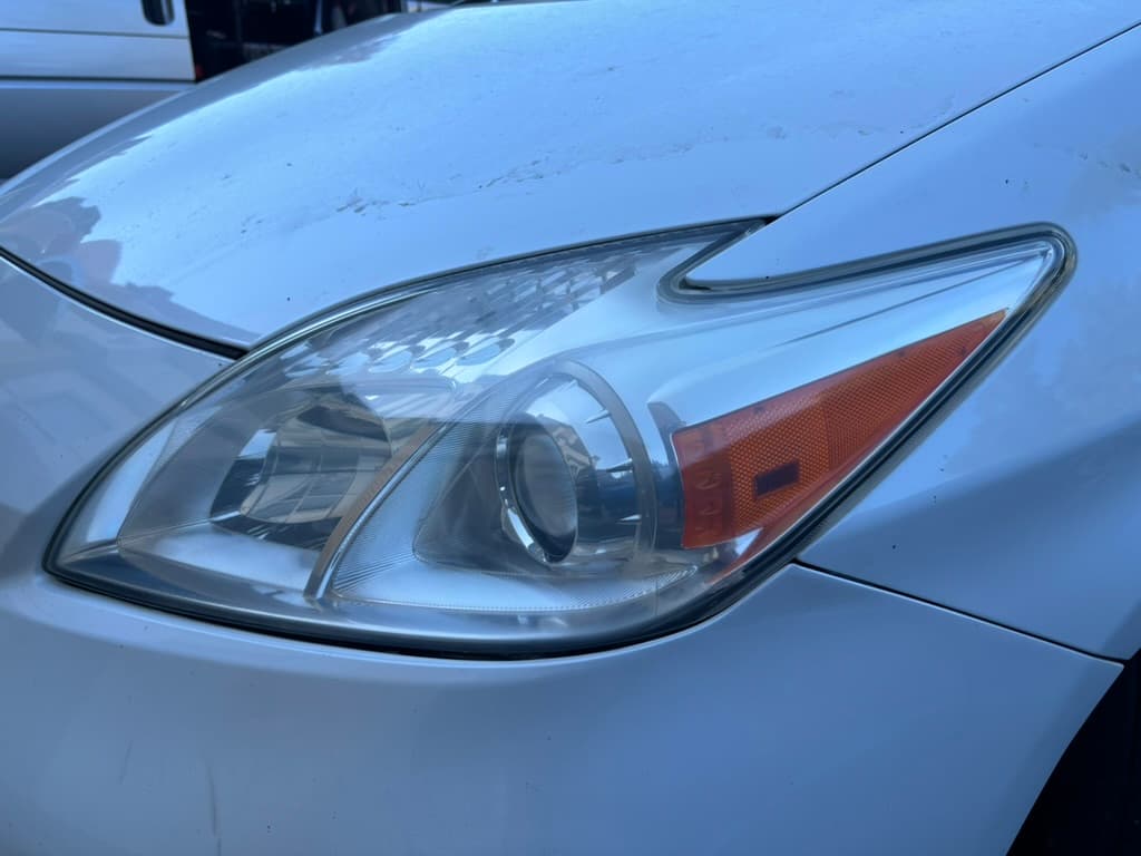 2014 Toyota Prius - 12 