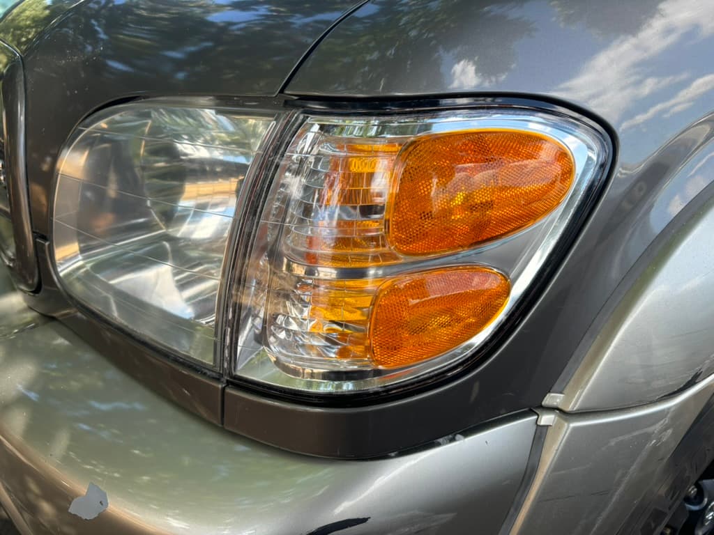 2004 Toyota Sequoia - 10 