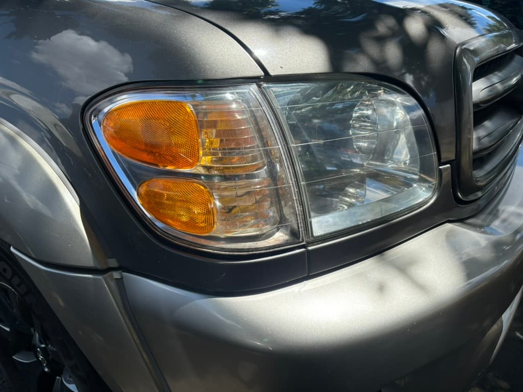 2004 Toyota Sequoia - 12 