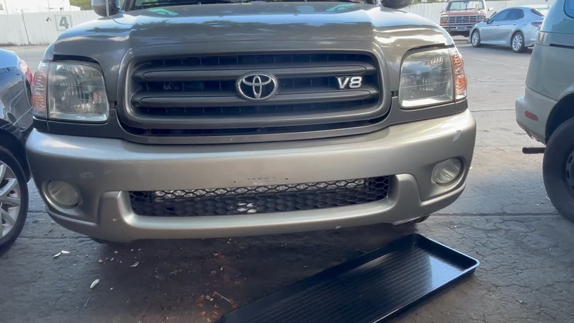 2004 Toyota Sequoia - 13 