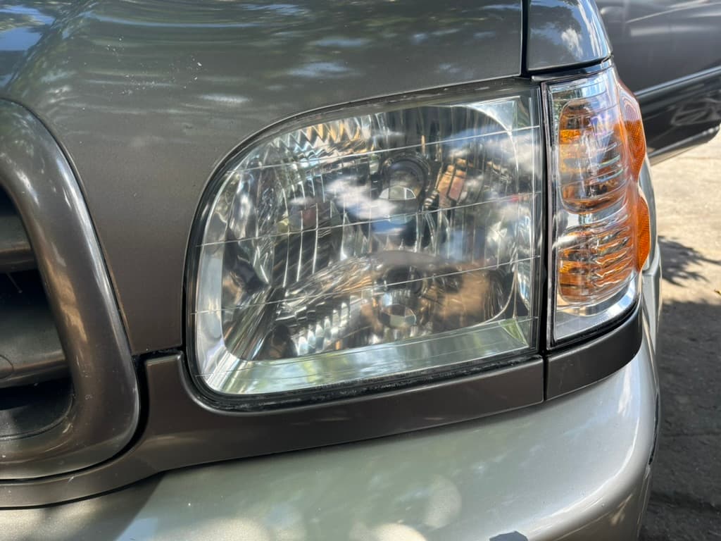 2004 Toyota Sequoia - 14 