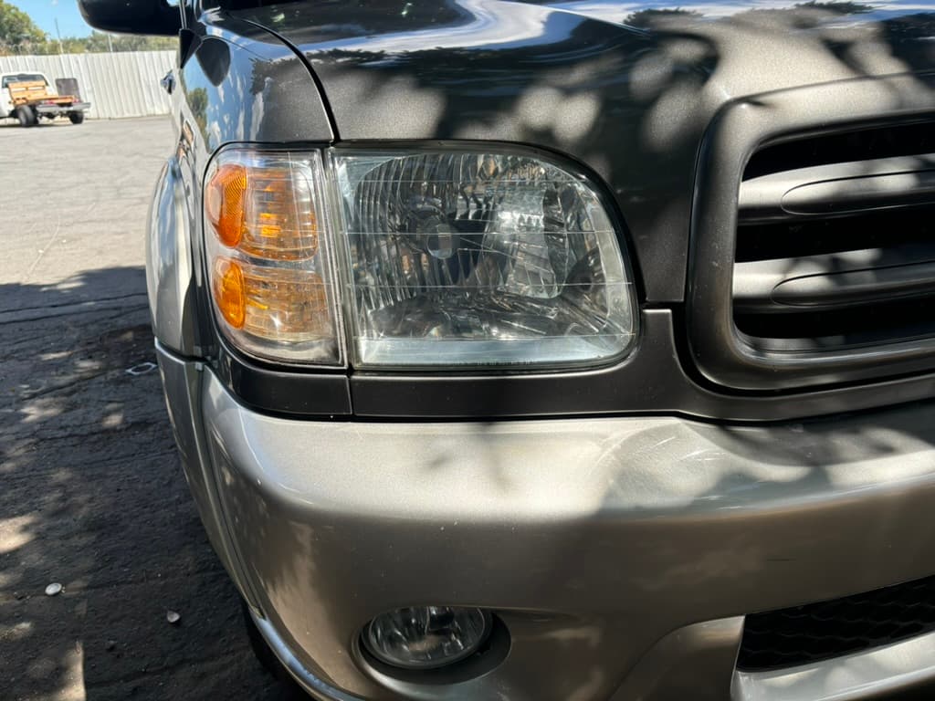 2004 Toyota Sequoia - 7 