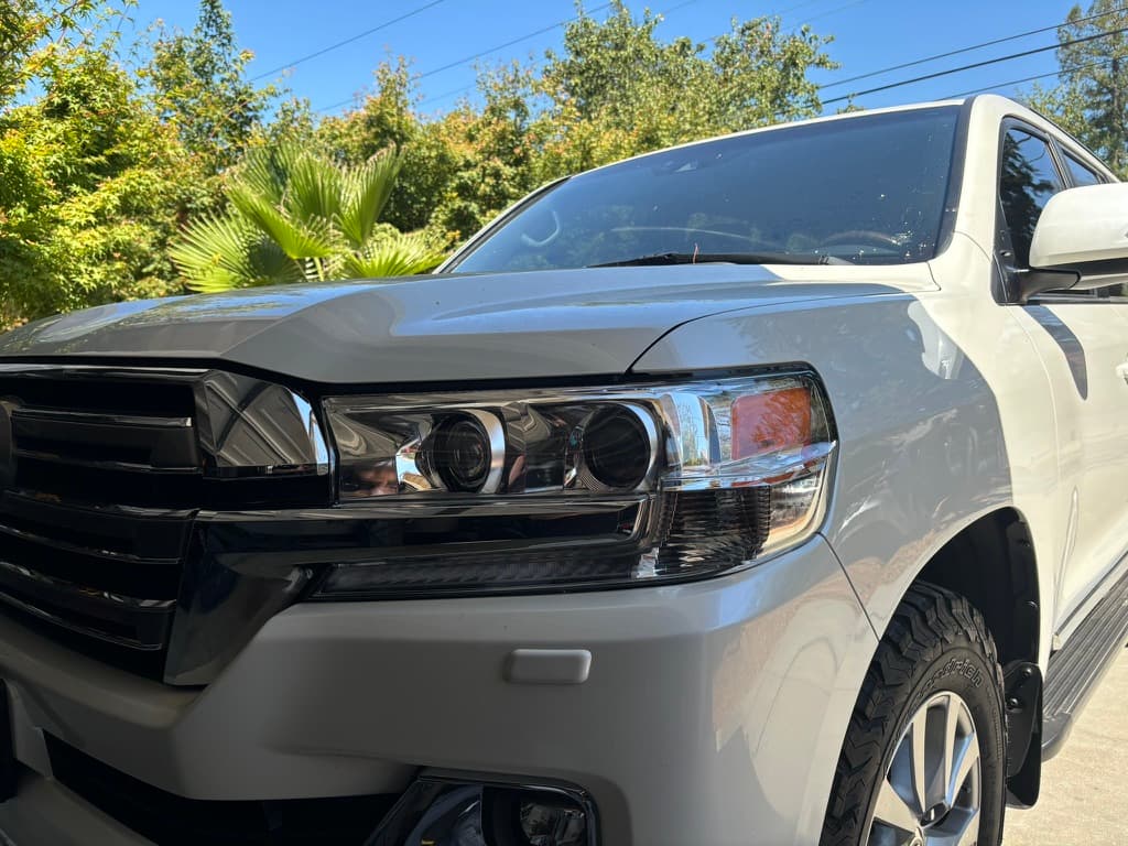 2019 Toyota Land Cruiser - 10 